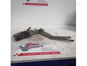 Begagnade Fönstermekanism, 2-dörrars, höger fram Opel Calibra Pris på förfrågan erbjuds av Autodemontage Joko B.V.