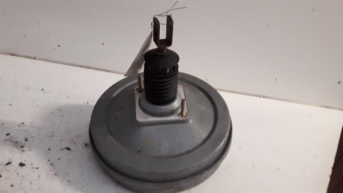 Bromsservo från en Renault Trafic New (FL) 1.9 dCi 100 16V 2004