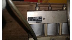 Begagnade ABS-pump Opel Calibra Pris på förfrågan erbjuds av Autodemontage Joko B.V.