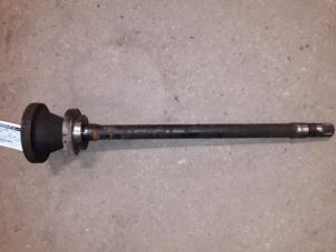 Begagnade Drivaxel, höger fram Mercedes Vito (638.0) 2.2 CDI 108 16V Pris på förfrågan erbjuds av Autodemontage Joko B.V.
