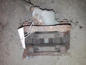 Gebruikte Remklauw (Tang) links-voor Renault Clio II Societe (SB) 1.5 dCi 65 Prijs op aanvraag aangeboden door Autodemontage Joko B.V.