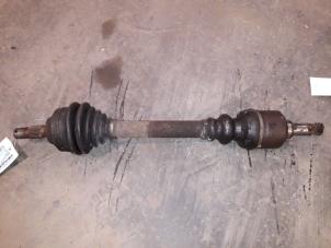 Gebruikte Homokineetas links-voor Peugeot 406 (8B) 1.8 16V Prijs op aanvraag aangeboden door Autodemontage Joko B.V.