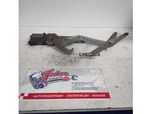 Begagnade Fönstermekanism, 2-dörrars, vänster fram Opel Calibra Pris på förfrågan erbjuds av Autodemontage Joko B.V.