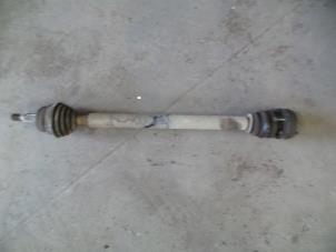 Begagnade Drivaxel, höger fram Audi A3 (8L1) 1.6 Pris på förfrågan erbjuds av Autodemontage Joko B.V.
