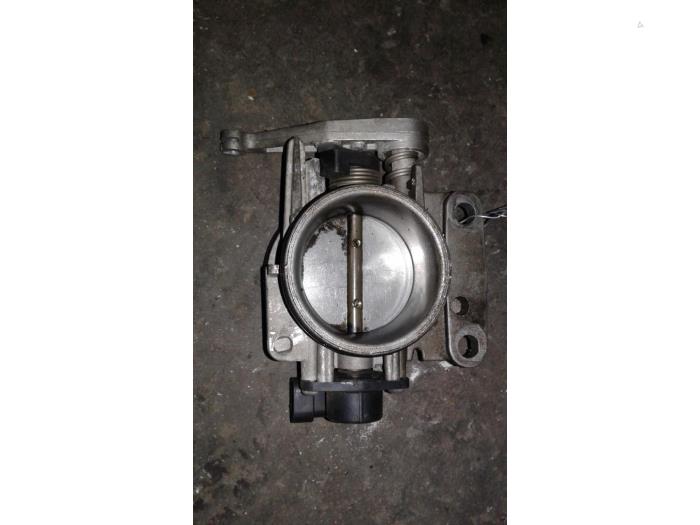 Spjällhus från en Renault Megane Coupé (DA) 1.4 16V 2000