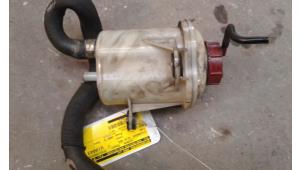 Gebruikte Stuurbekrachtiging Olie Reservoir Fiat Doblo Cargo (223) 1.3 D 16V Multijet Prijs op aanvraag aangeboden door Autodemontage Joko B.V.