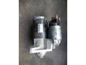 Begagnade Startmotor Renault Clio III (BR/CR) 1.6 16V Pris på förfrågan erbjuds av Autodemontage Joko B.V.