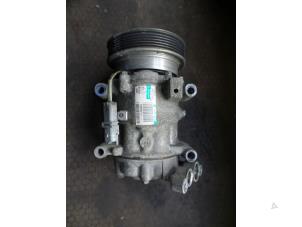Begagnade Luftkonditioneringspump Renault Clio III (BR/CR) 1.6 16V Pris på förfrågan erbjuds av Autodemontage Joko B.V.