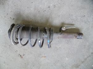 Begagnade Stötdämparstång, vänster fram Citroen Xsara Picasso (CH) 1.6 Pris på förfrågan erbjuds av Autodemontage Joko B.V.