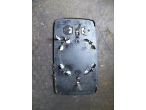 Begagnade Spegelglas, höger Seat Cordoba (6C2/6K2) 1.4i CLX,SE,Latino Pris på förfrågan erbjuds av Autodemontage Joko B.V.