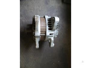 Begagnade Dynamo Nissan Qashqai (J10) 1.6 16V Pris på förfrågan erbjuds av Autodemontage Joko B.V.