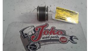 Gebruikte Dynamo poelie Volkswagen Touran (1T1/T2) 1.9 TDI 105 Euro 3 Prijs op aanvraag aangeboden door Autodemontage Joko B.V.