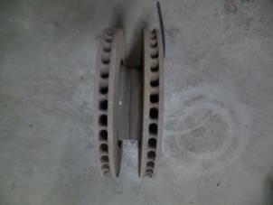 Begagnade Främre bromsskiva Opel Calibra Pris på förfrågan erbjuds av Autodemontage Joko B.V.