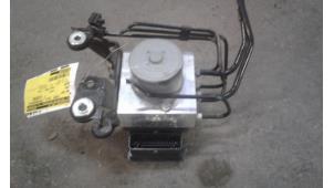 Begagnade ABS-pump Ford S-Max (GBW) 2.0 TDCi 16V 140 Pris på förfrågan erbjuds av Autodemontage Joko B.V.