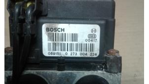 Używane Pompa ABS Volvo V40 (VW) 1.9 D Cena na żądanie oferowane przez Autodemontage Joko B.V.