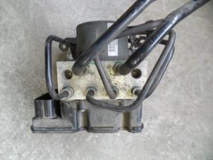 Begagnade ABS-pump Ford S-Max (GBW) 2.0 TDCi 16V 140 Pris på förfrågan erbjuds av Autodemontage Joko B.V.