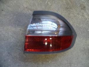 Begagnade Baklykta, höger Ford S-Max (GBW) 2.0 TDCi 16V 140 Pris på förfrågan erbjuds av Autodemontage Joko B.V.