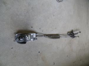 Używane Dzwignia zmiany biegów Volkswagen Caddy III (2KA,2KH,2CA,2CH) 1.9 TDI Cena na żądanie oferowane przez Autodemontage Joko B.V.