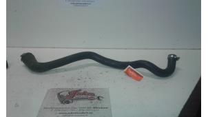 Begagnade Laddluftkylarslang Ford Transit 2.0 TDdi 16V 260S Pris på förfrågan erbjuds av Autodemontage Joko B.V.