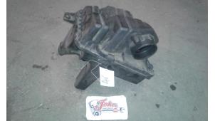 Gebruikte Luchtfilterhuis Chrysler Voyager/Grand Voyager (RG/RS) 2.8 CRD 16V Autom. Prijs op aanvraag aangeboden door Autodemontage Joko B.V.