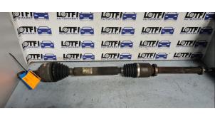 Begagnade Drivaxel, höger fram Renault Laguna II Grandtour (KG) 2.0 16V Pris € 45,00 Marginaltabell erbjuds av Automarkt Lotfi