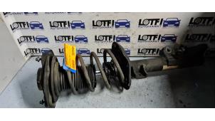 Gebruikte Schokdemper links-voor Mercedes E (W212) E-220 CDI 16V BlueEfficiency,BlueTEC Prijs € 95,00 Margeregeling aangeboden door Automarkt Lotfi