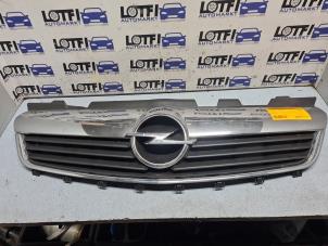 Begagnade Grill Opel Corsa D 1.3 CDTi 16V ecoFLEX Pris € 40,00 Marginaltabell erbjuds av Automarkt Lotfi