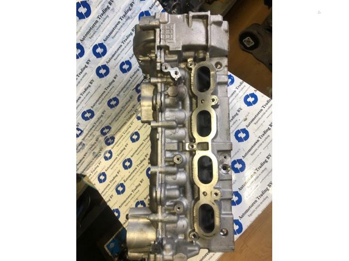 Topplock från en Mercedes CLA