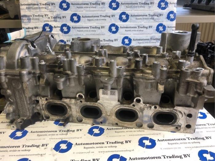 Topplock från en Mercedes CLA