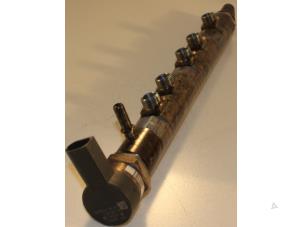 Gebruikte Brandstofverdeler BMW 3 serie (E90) 318d 16V Prijs € 100,00 Margeregeling aangeboden door Automotoren Trading b.v.