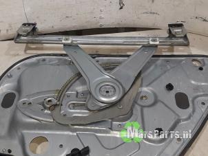 Używane Mechanizm szyby lewej tylnej wersja 4-drzwiowa Ford Focus 2 2.5 20V ST Cena € 15,00 Procedura marży oferowane przez Autodemontagebedrijf De Mars