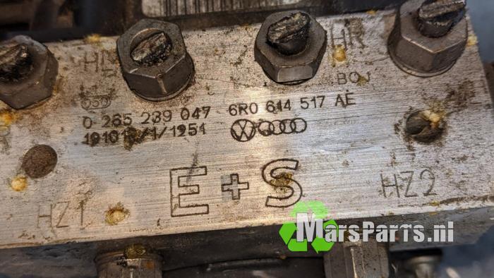 ABS-pump från en Seat Ibiza IV (6J5) 1.2 TDI Ecomotive 2011