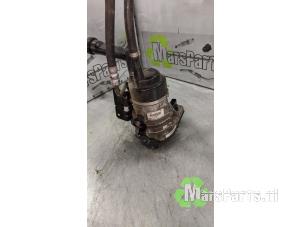 Używane Pompa wspomagania kierownicy Peugeot Partner (GC/GF/GG/GJ/GK) 1.6 HDI 90 Cena € 100,00 Procedura marży oferowane przez Autodemontagebedrijf De Mars