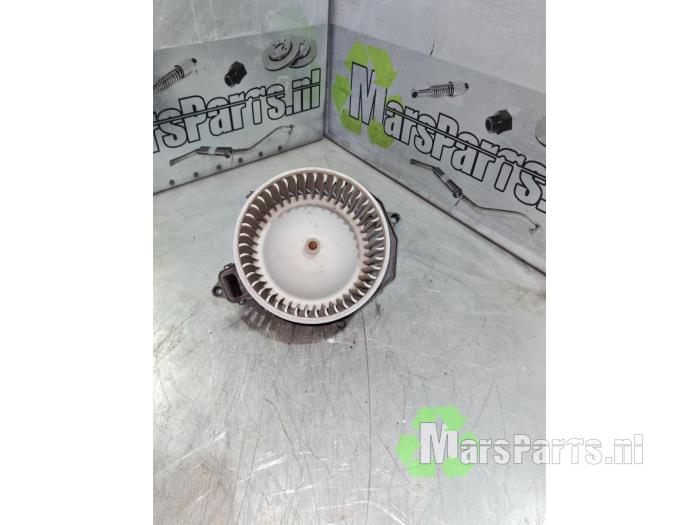 Silnik wentylatora nagrzewnicy z Peugeot Partner (GC/GF/GG/GJ/GK) 1.6 HDI 75 Phase 2 2016