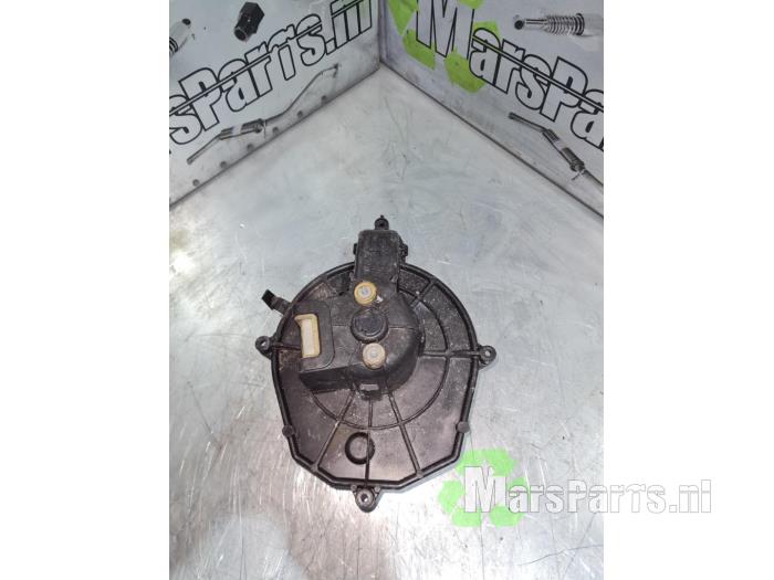 Silnik wentylatora nagrzewnicy z Peugeot Partner (GC/GF/GG/GJ/GK) 1.6 HDI 75 Phase 2 2016