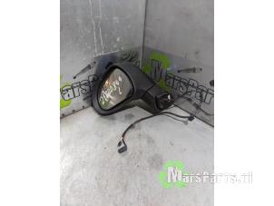 Używane Lusterko zewnetrzne lewe Peugeot 207 SW (WE/WU) 1.6 16V Cena € 24,00 Procedura marży oferowane przez Autodemontagebedrijf De Mars