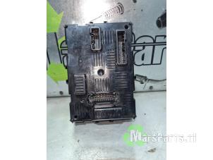 Gebruikte Module Bodycontrol Renault Clio III (BR/CR) 1.5 dCi FAP Prijs € 36,00 Margeregeling aangeboden door Autodemontagebedrijf De Mars
