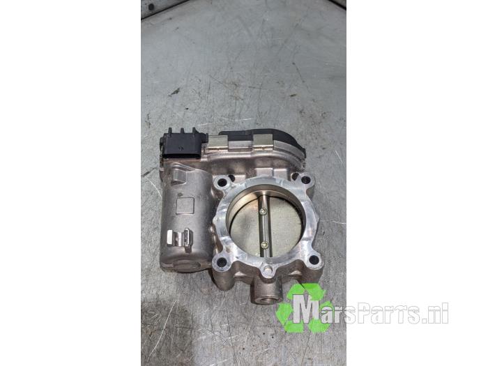 Przepustnica z Mercedes-Benz B (W246) 1.6 B-180 BlueEFFICIENCY Turbo 16V 2012