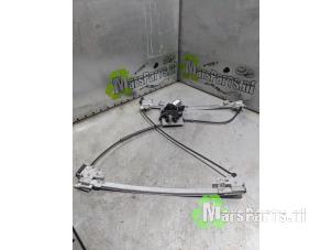 Gebruikte Ruitmechaniek 4Deurs links-voor Volkswagen Polo III (6N1) 1.4i 60 Prijs € 40,00 Margeregeling aangeboden door Autodemontagebedrijf De Mars