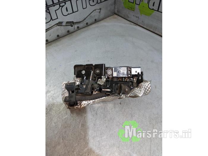 Czujnik cisnienia oleju z Volkswagen Polo V (6R) 1.4 TDI 2015