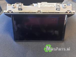 Używane Wyswietlacz nawigacji Audi A3 Limousine (8VS/8VM) 2.0 TDI 16V Cena € 120,00 Procedura marży oferowane przez Autodemontagebedrijf De Mars