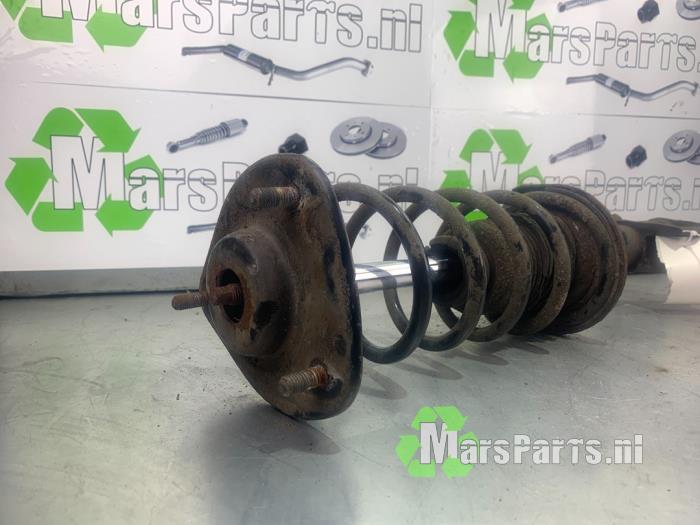 Amortyzator prawy przód z Mitsubishi Colt (Z2/Z3) 1.3 16V 2005