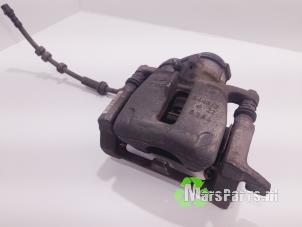 Begagnade Bakre bromsok, höger Audi A4 (B8) 1.8 TFSI 16V Pris € 45,00 Marginaltabell erbjuds av Autodemontagebedrijf De Mars