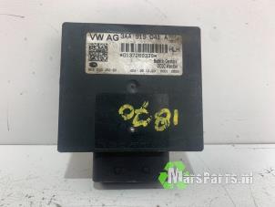 Używane Glówny modul elektroniczny Seat Ibiza IV (6J5) 1.2 TDI Ecomotive Cena € 30,00 Procedura marży oferowane przez Autodemontagebedrijf De Mars