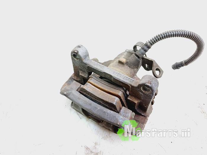 Zacisk hamulcowy prawy tyl z Opel Vivaro 1.6 CDTI 90 2016