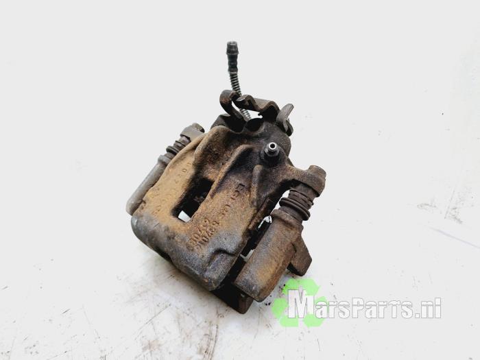 Zacisk hamulcowy prawy tyl z Opel Vivaro 1.6 CDTI 90 2016