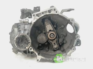 Używane Skrzynia biegów Volkswagen Polo V (6R) 1.2 TDI 12V BlueMotion Cena € 80,00 Procedura marży oferowane przez Autodemontagebedrijf De Mars