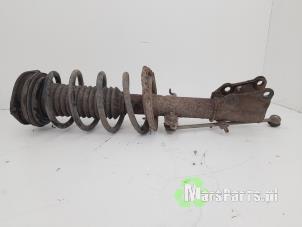 Używane Amortyzator prawy przód Renault Kangoo Express (FW) 1.5 dCi 85 Cena € 31,50 Procedura marży oferowane przez Autodemontagebedrijf De Mars