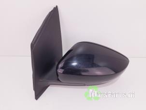 Używane Lusterko zewnetrzne lewe Volkswagen Polo V (6R) 1.4 TDI 12V 90 Cena € 45,00 Procedura marży oferowane przez Autodemontagebedrijf De Mars