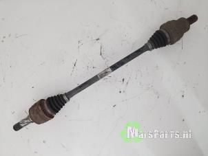 Gebruikte Steekas links-achter Volkswagen Polo IV (9N1/2/3) 1.2 Prijs € 45,00 Margeregeling aangeboden door Autodemontagebedrijf De Mars